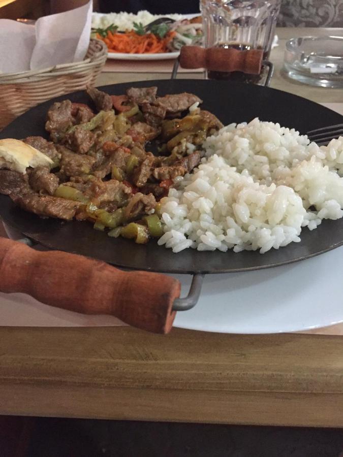 Krovat Na Deribasovskoy 오데사 외부 사진